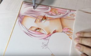 髪の毛の流れとキューティクルを意識しながら、コピックで描き込んでいく