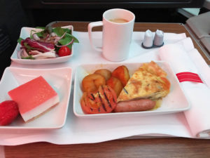 アメリカン航空朝食メニュー（キッシュ）