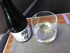 ビジネスクラスに日本酒獺祭があった