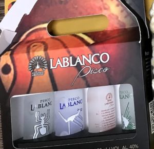 ペルーぽい瓶に入ったピスコ