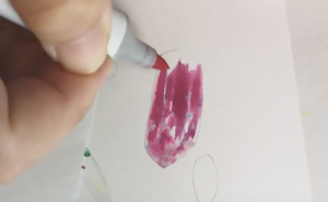 ベースになる色（RV55）をざっくり塗って、淡い色（RV04・RV02）でぼかします。